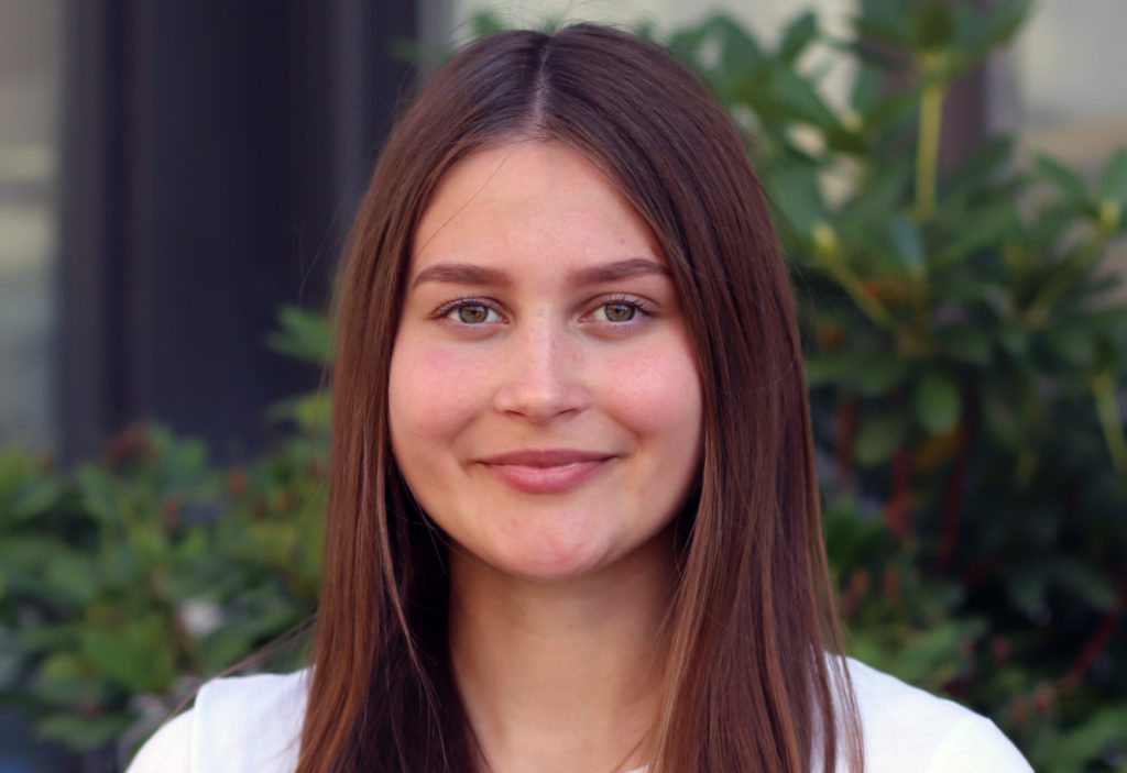 Verlagsgruppe HCSB - Azubine Annabell - Ausbildung in der Verlagsgruppe Hof, Coburg, Suhl und Bayreuth - Ausbildung in der Verlagsgruppe Hof, Coburg, Suhl und Bayreuth Verlagsgruppe HCSB - Azubine Annabell